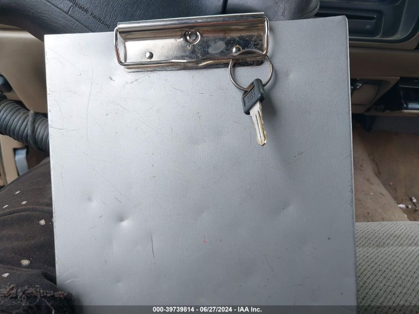 1997 GMC Sierra 1500 Sl Wideside VIN: 2GTEC19R9V1509052 Lot: 39739814