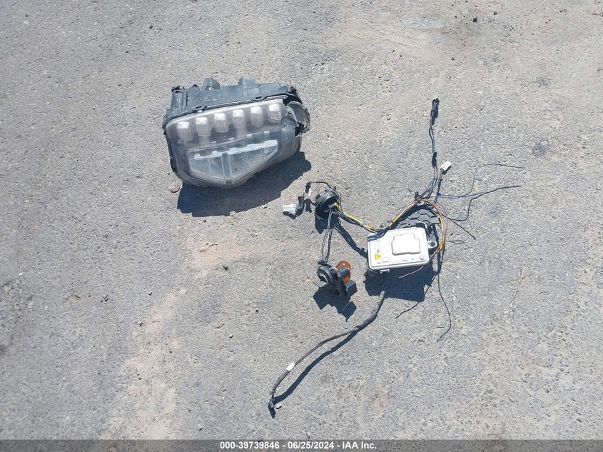 2017 Hyundai Santa Fe Limited Ultimate VIN: KM8SRDHF6HU250860 Lot: 39739846