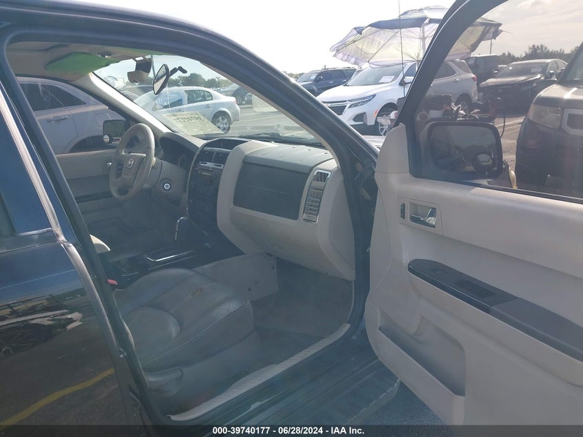 2008 Mazda Tribute S VIN: 4F2CZ06158KM16211 Lot: 39740177