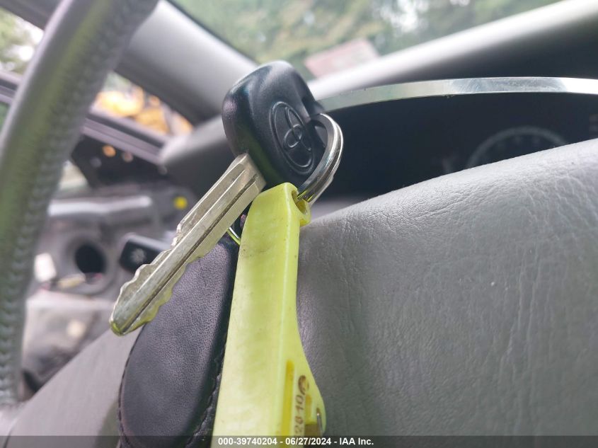 2002 Toyota Avalon Xls VIN: 4T1BF28B12U224300 Lot: 39740204