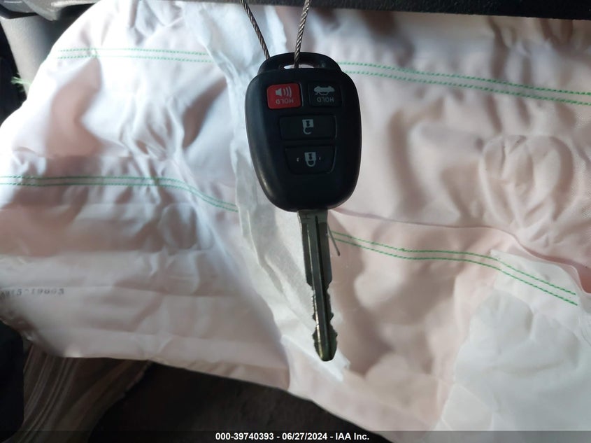 2015 Toyota Camry Le/Xle/Se/Xse VIN: 4T1BF1FK6FU031188 Lot: 39740393