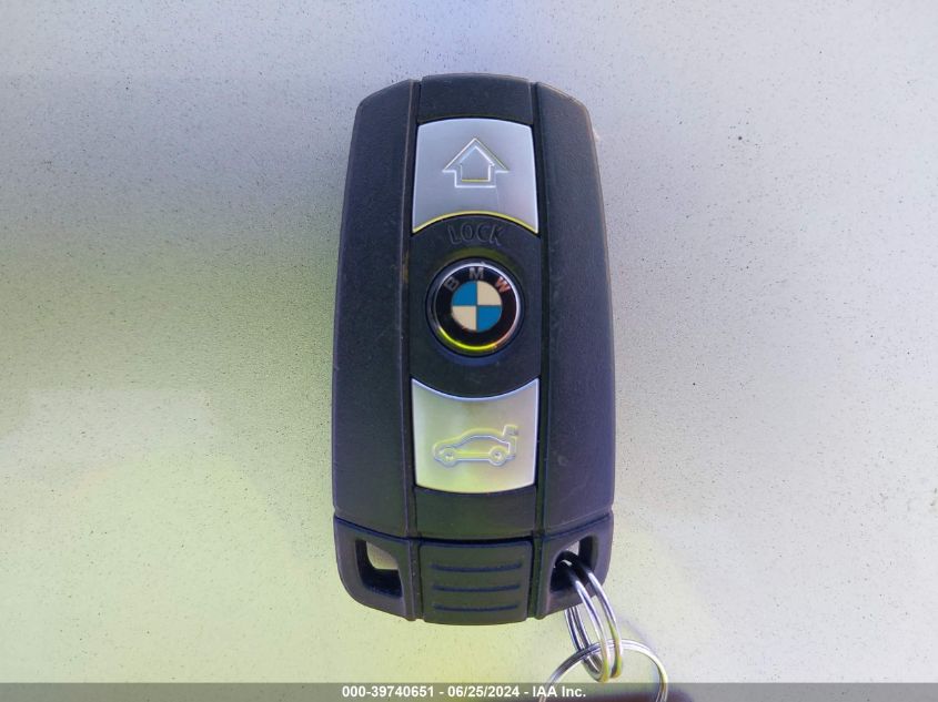 2006 BMW 330I VIN: WBAVB33596PS13390 Lot: 39740651