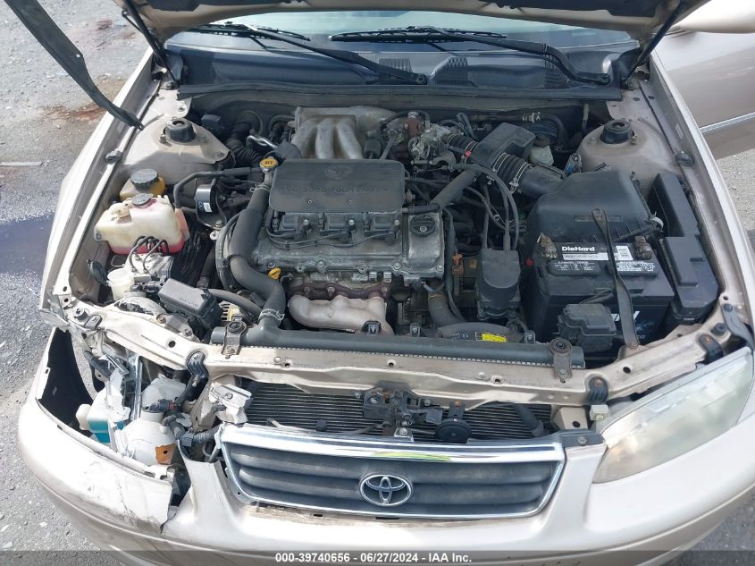 2000 Toyota Camry Le/Xle VIN: 4T1BF28K5YU944420 Lot: 39740656