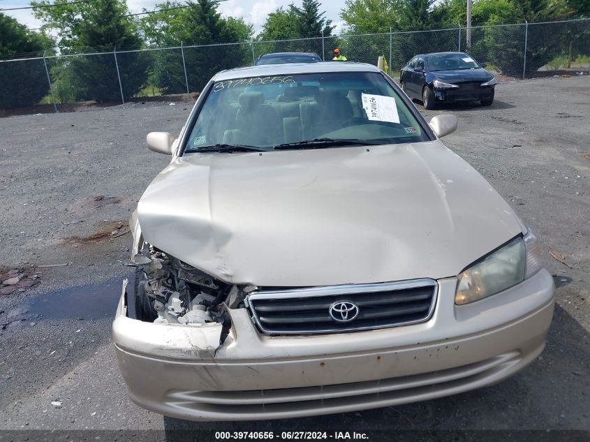 2000 Toyota Camry Le/Xle VIN: 4T1BF28K5YU944420 Lot: 39740656