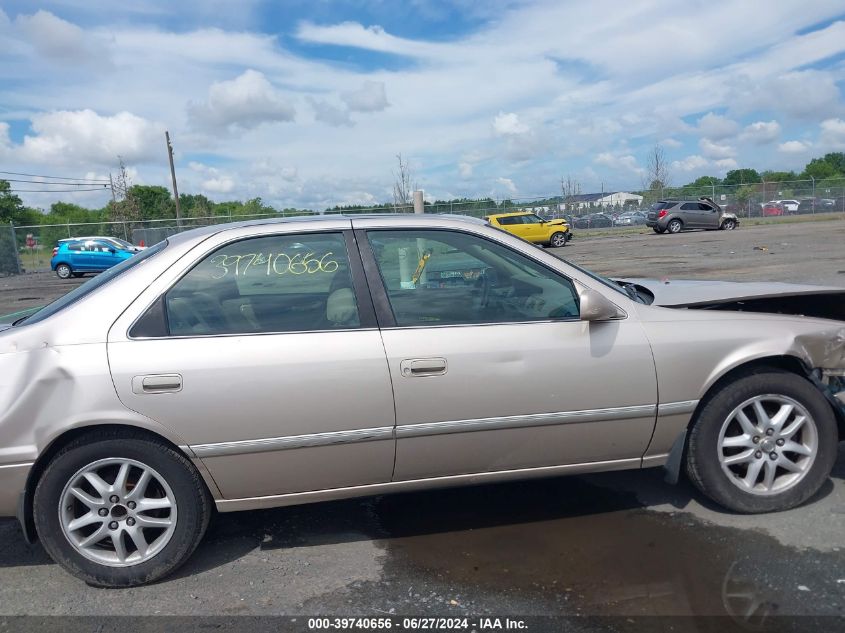 2000 Toyota Camry Le/Xle VIN: 4T1BF28K5YU944420 Lot: 39740656