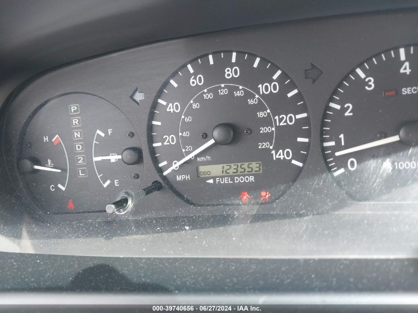 2000 Toyota Camry Le/Xle VIN: 4T1BF28K5YU944420 Lot: 39740656