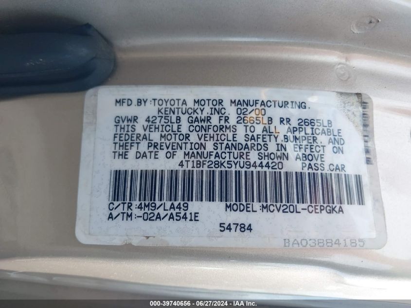 2000 Toyota Camry Le/Xle VIN: 4T1BF28K5YU944420 Lot: 39740656