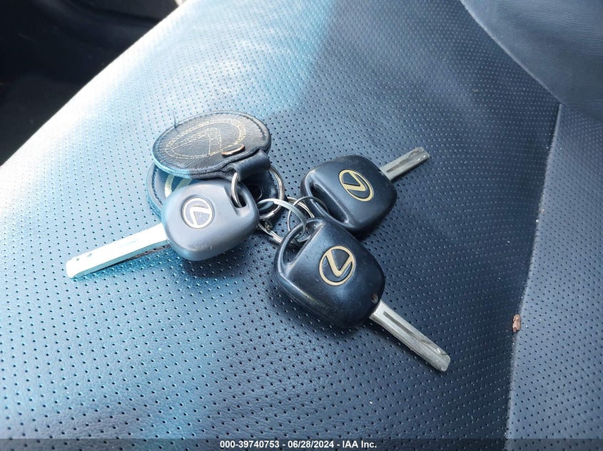 2006 Lexus Es 330 VIN: JTHBA30G565157604 Lot: 39740753