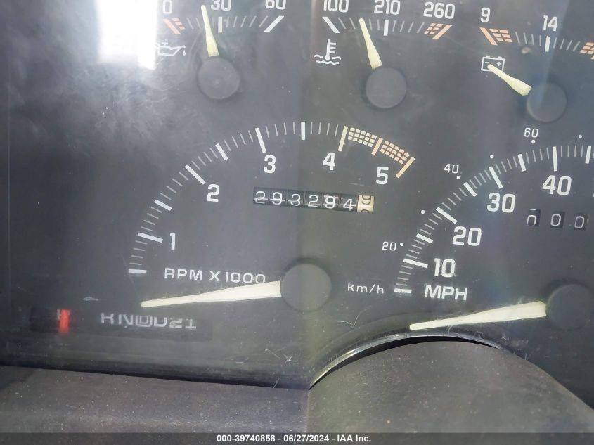 1992 GMC Sierra C1500 VIN: 2GTEC19H6N1517374 Lot: 39740858