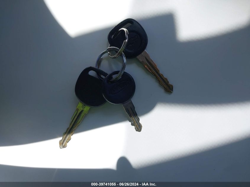 2010 Chevrolet Silverado 1500 Work Truck VIN: 1GCPCPEX4AZ136973 Lot: 39741055