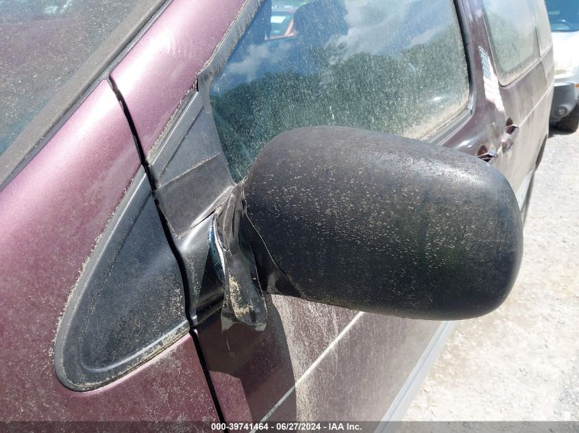 1998 Toyota Sienna Ce VIN: 4T3ZF19C9WU010071 Lot: 39741464