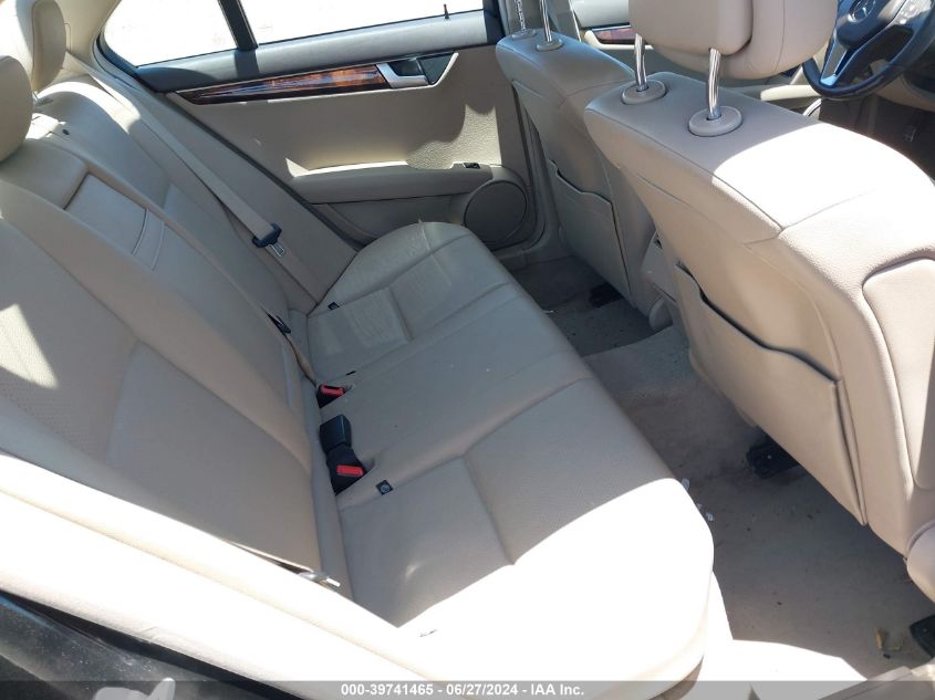 2012 Mercedes-Benz C 300 Luxury 4Matic/Sport 4Matic VIN: WDDGF8BB5CR228897 Lot: 39741465