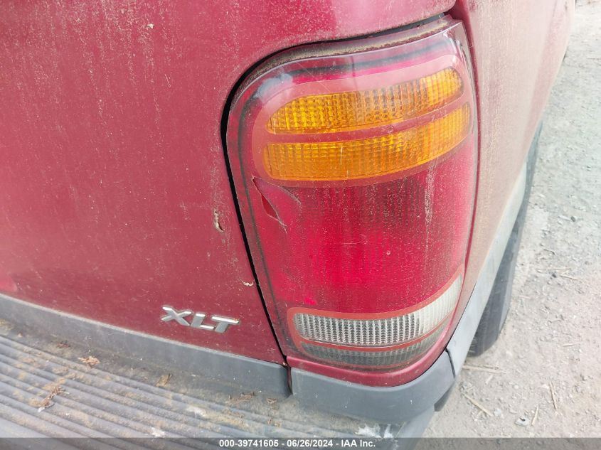 2000 Ford Explorer Xlt VIN: 1FMZU73E0YZC28336 Lot: 39741605