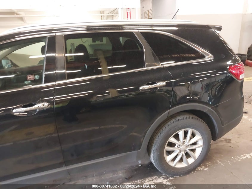 2016 Kia Sorento 3.3L Lx VIN: 5XYPGDA54GG132243 Lot: 39741662