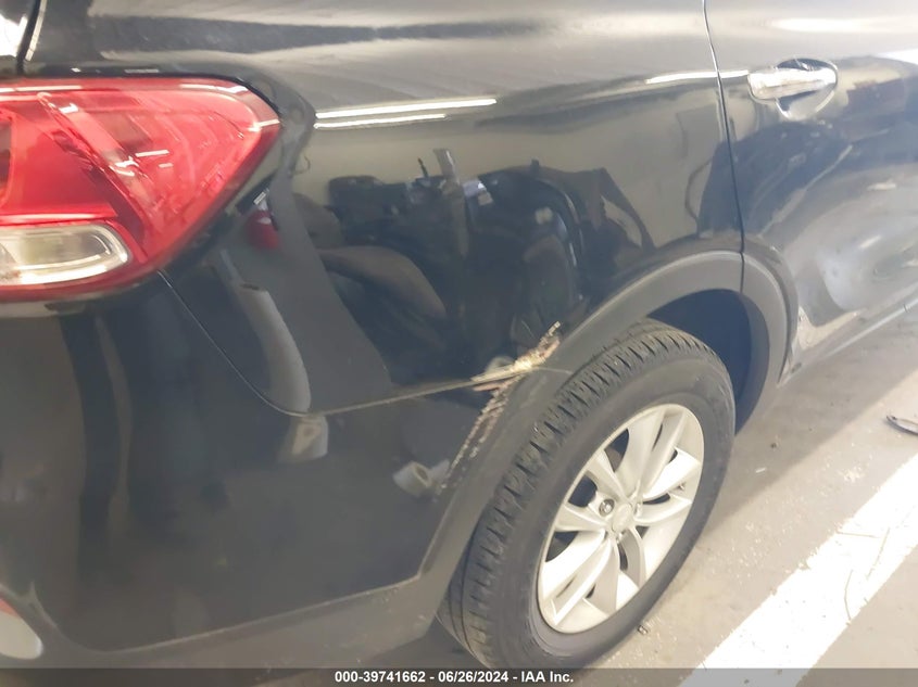 2016 Kia Sorento 3.3L Lx VIN: 5XYPGDA54GG132243 Lot: 39741662