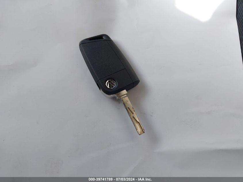 2018 Volkswagen Tiguan 2.0T S VIN: 3VV1B7AX3JM010430 Lot: 39741789