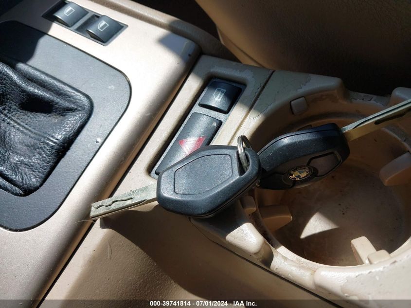 2000 BMW 323I VIN: WBAAN3341YNC92441 Lot: 39741814