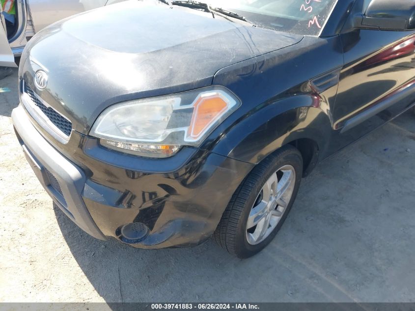 2011 Kia Soul + VIN: KNDJT2A20B7233488 Lot: 39741883