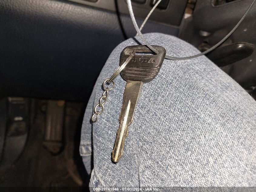 1992 Honda Accord Lx VIN: 1HGCB7553NA180128 Lot: 39741946