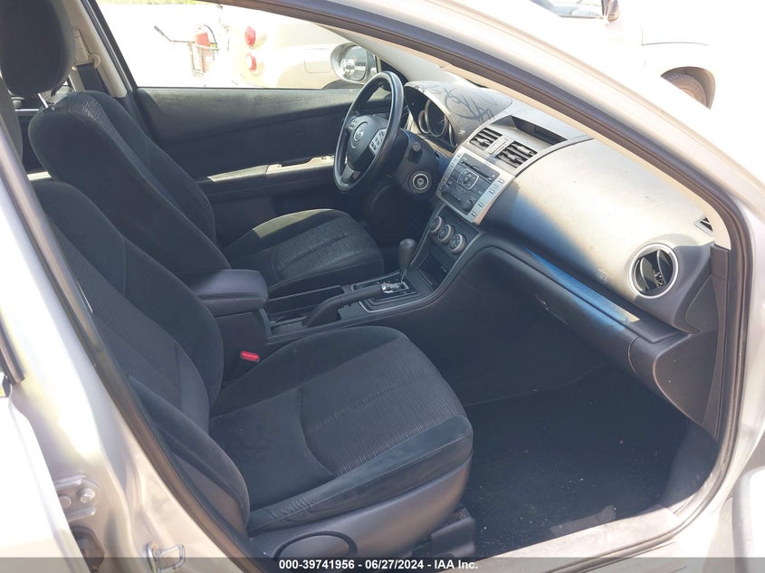 2010 Mazda Mazda6 I Sport VIN: 1YVHZ8BH6A5M08978 Lot: 39741956