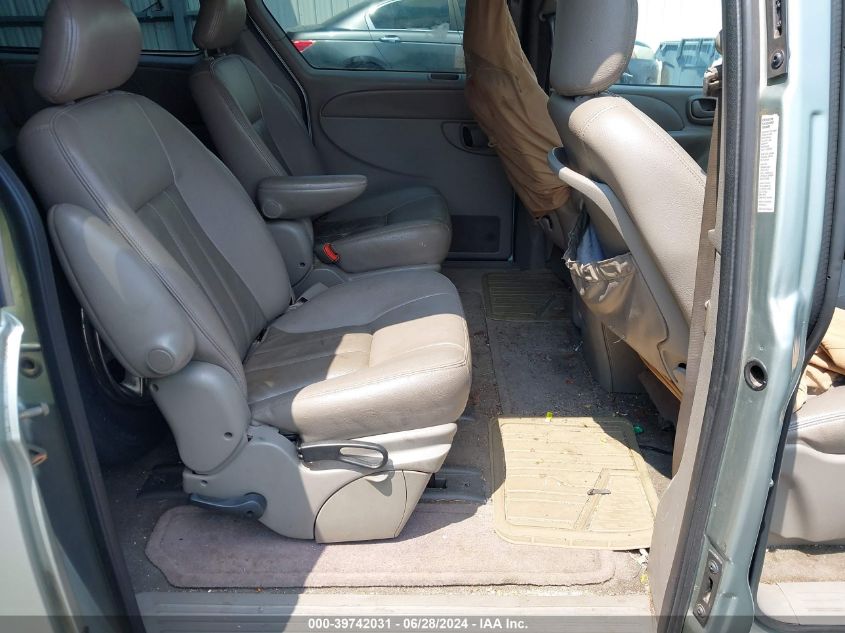 2003 Chrysler Town & Country Lxi VIN: 2C8GP54L33R372906 Lot: 39742031