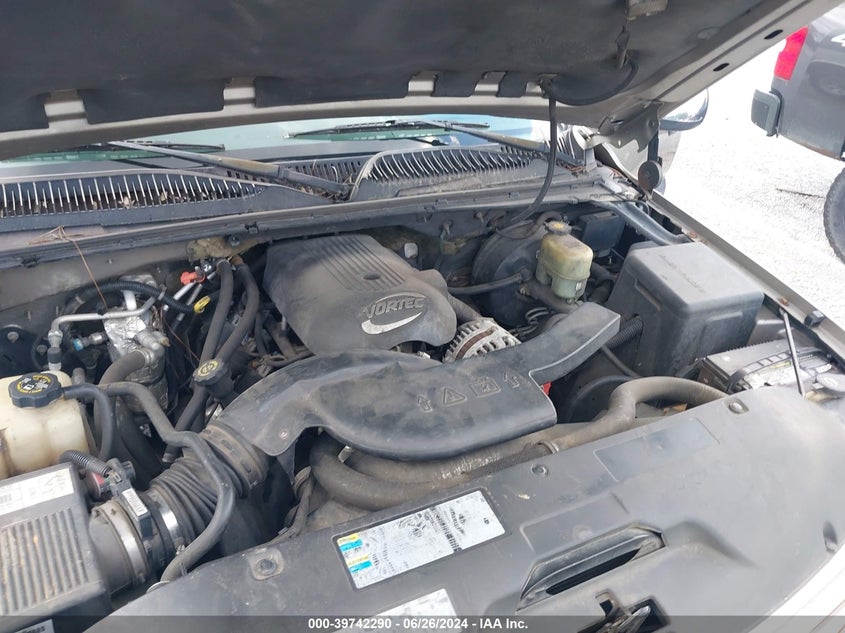 2002 Chevrolet Suburban 1500 C1500 VIN: 1GNEC16Z92J198607 Lot: 39742290