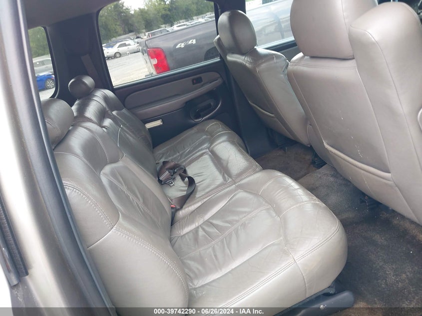 2002 Chevrolet Suburban 1500 C1500 VIN: 1GNEC16Z92J198607 Lot: 39742290