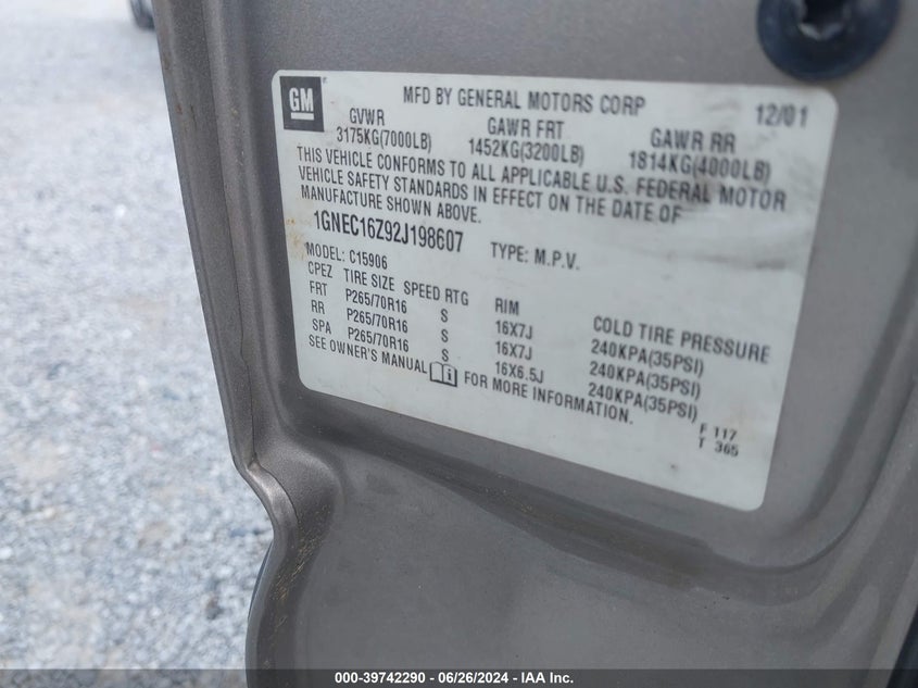 2002 Chevrolet Suburban 1500 C1500 VIN: 1GNEC16Z92J198607 Lot: 39742290