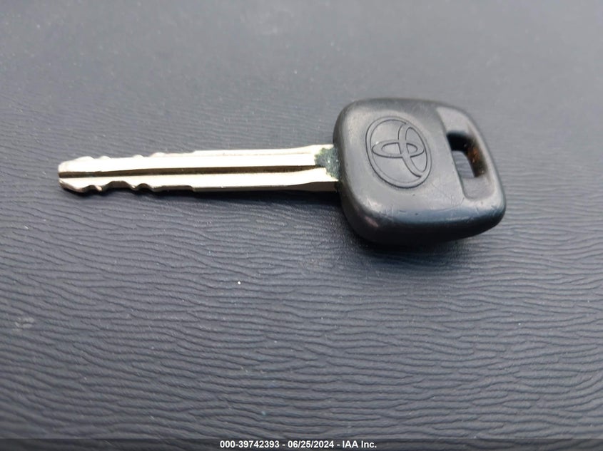 2012 Toyota Sienna Base 7 Passenger VIN: 5TDKA3DC8CS012670 Lot: 39742393