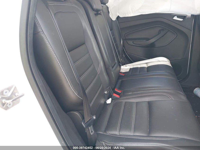VIN 1FMCU0HD9JUB20619 2018 FORD ESCAPE SEL