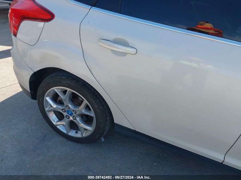 2012 Ford Focus Titanium VIN: 1FAHP3N2XCL256956 Lot: 39742492