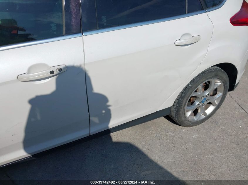 2012 Ford Focus Titanium VIN: 1FAHP3N2XCL256956 Lot: 39742492