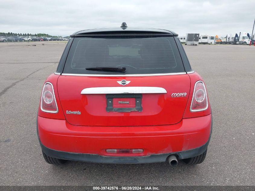 2013 Mini Hardtop Cooper VIN: WMWSU3C58DT374556 Lot: 39742576