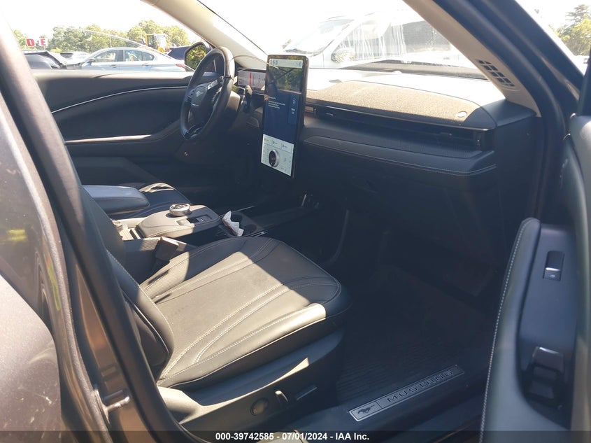 2023 Ford Mustang Mach-E Premium VIN: 3FMTK3SU0PMA07011 Lot: 39742585