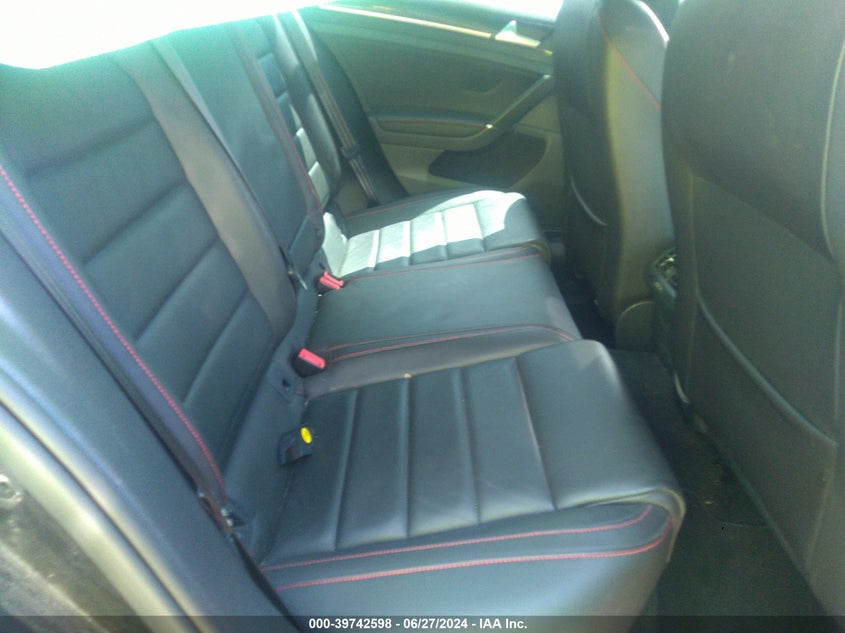 2016 VOLKSWAGEN GOLF GTI AUTOBAHN 4-DOOR - 3VW4T7AU5GM001278