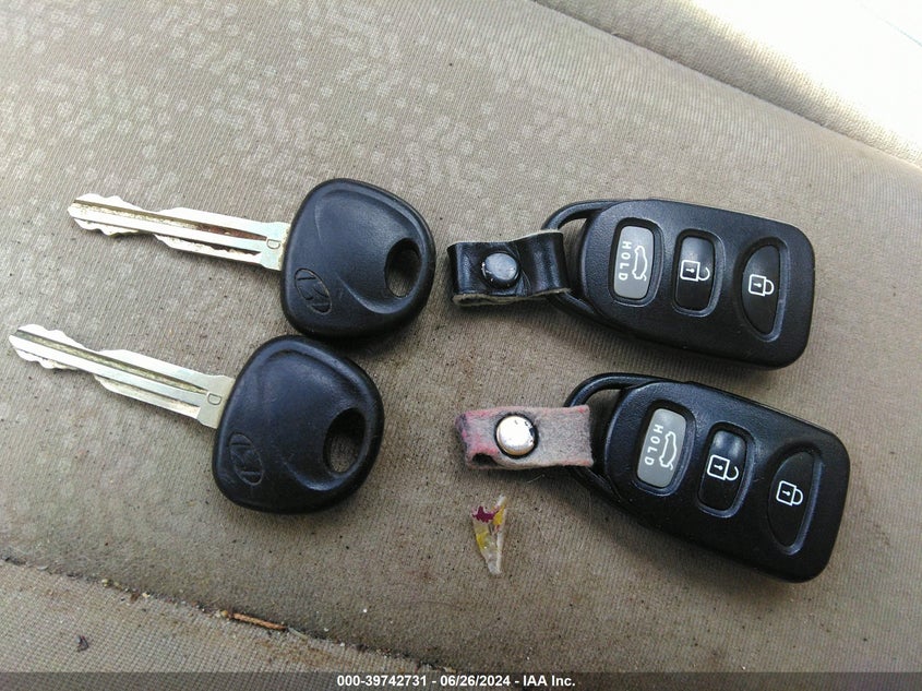 KMHDU4AD2AU148638 2010 Hyundai Elantra Gls