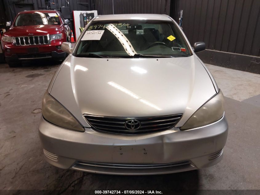 2005 Toyota Camry Le VIN: 4T1BE32K15U952527 Lot: 39742734