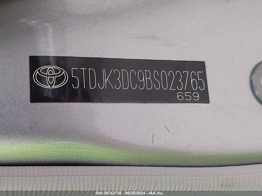 2011 Toyota Sienna Le VIN: 5TDJK3DC9BS023765 Lot: 39742738