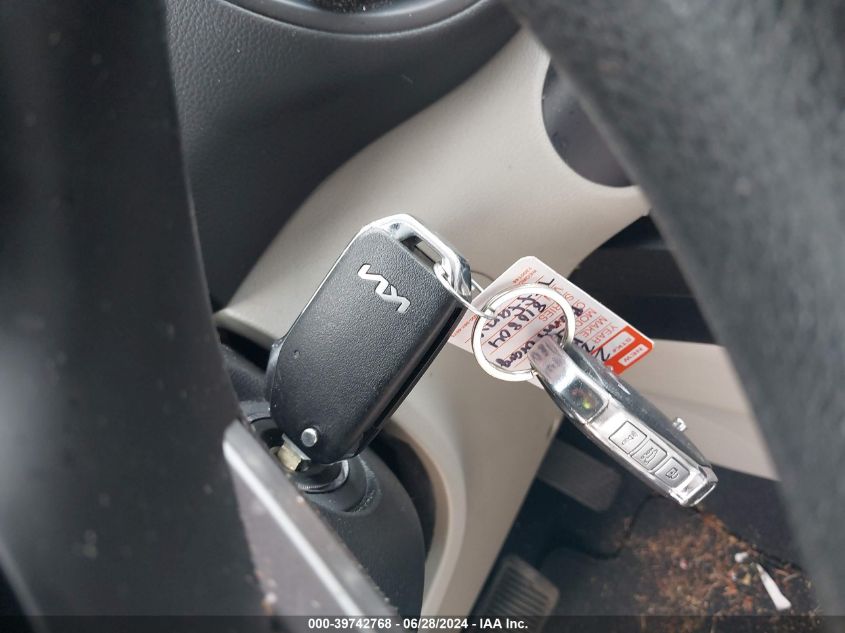 2022 Kia Soul Lx VIN: KNDJ23AU1N7810804 Lot: 39742768