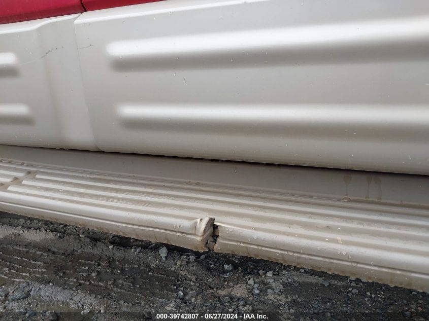 2005 Ford Expedition Eddie Bauer/King Ranch VIN: 1FMFU17505LA63218 Lot: 39742807