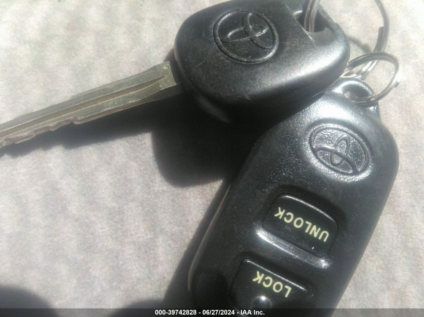 2008 Toyota Corolla Le VIN: 2T1BR32E08C885519 Lot: 39742828