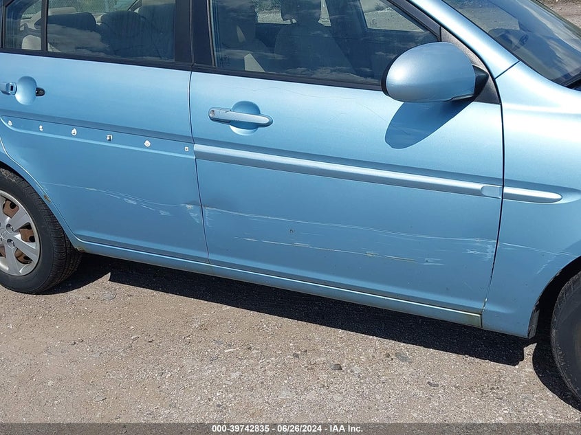 2009 Hyundai Accent Gls VIN: KMHCN46CX9U381557 Lot: 39742835