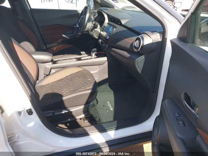VIN 3N1CP5DV1PL505010 2023 NISSAN KICKS SR