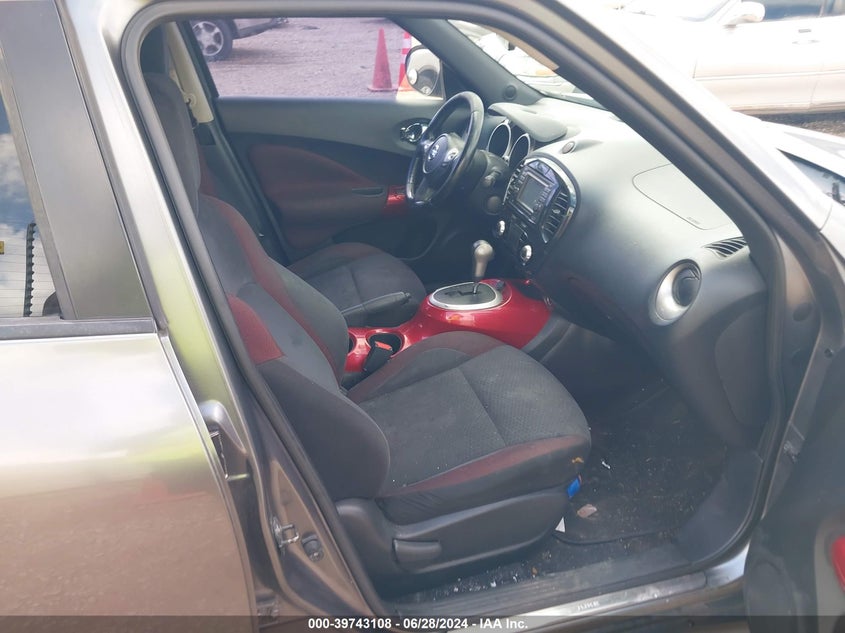 2011 Nissan Juke Sv VIN: JN8AF5MR7BT004786 Lot: 39743108