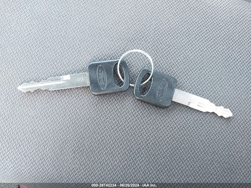 2000 Ford Ranger Xl/Xlt VIN: 1FTYR10C8YPA99517 Lot: 39743234