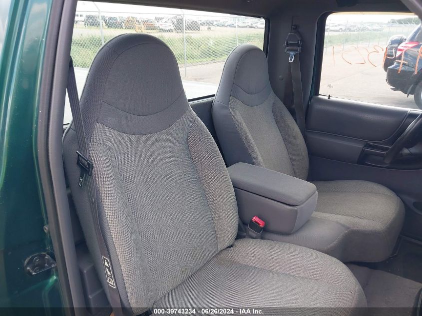 2000 Ford Ranger Xl/Xlt VIN: 1FTYR10C8YPA99517 Lot: 39743234