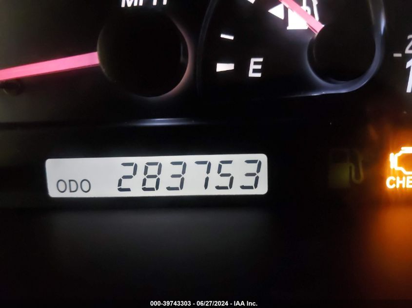 2003 Toyota Camry Le VIN: 4T1BE32K13U671132 Lot: 39743303