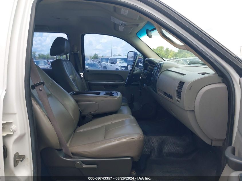 2011 Chevrolet Silverado C3500 VIN: 1GB4CZCG8BF129856 Lot: 39743357