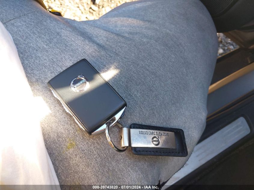 2019 Volvo S60 T6 Momentum VIN: 7JRA22TK2KG002934 Lot: 39743820