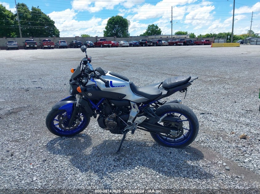 2016 YAMAHA FZ07 JYARM06E4GA008004